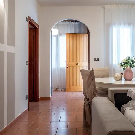 Apartman Flora *