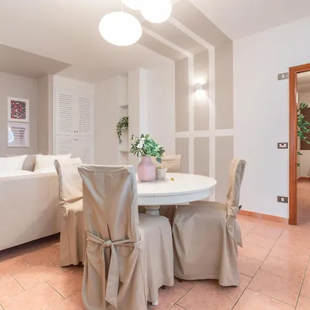 Apartman Flora