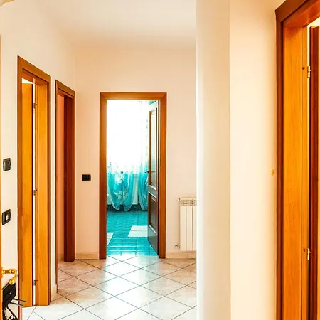 Flora Apartment