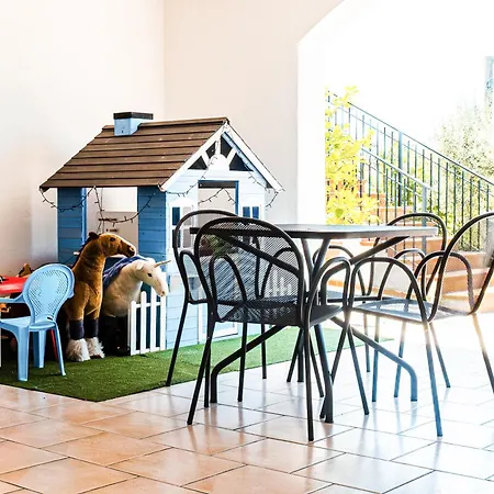 شقة Flora بيرودجا