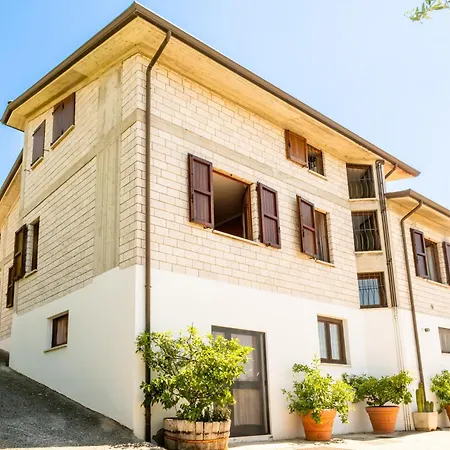 Flora بيرودجا