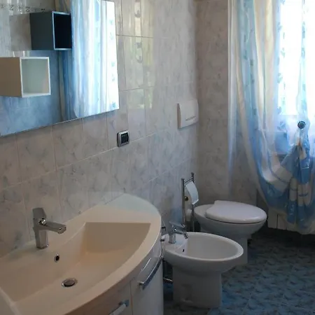 Flora Apartman