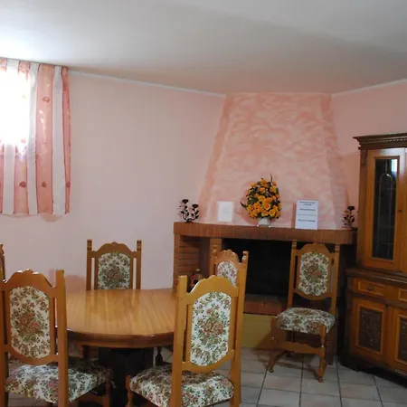 Apartman Flora