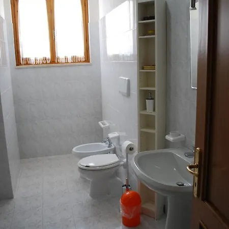 Flora Apartman